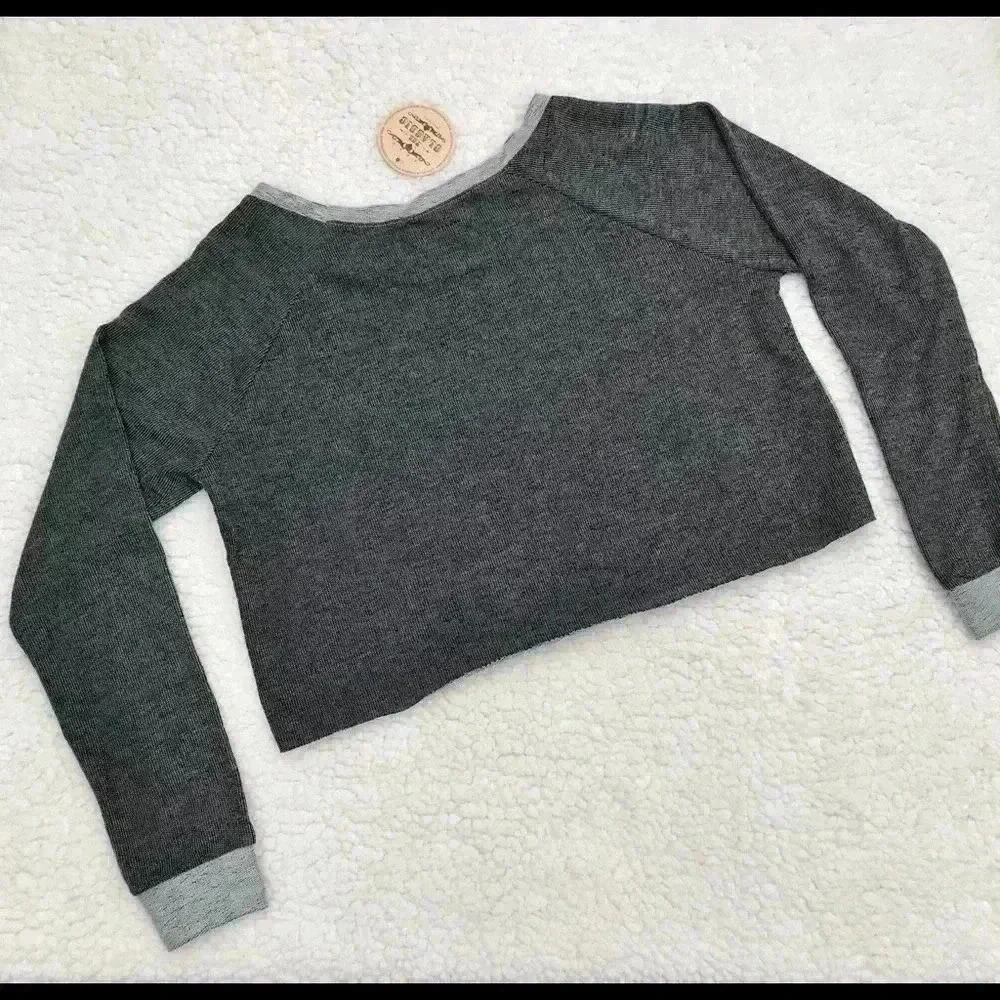 NWT THE CLAS-SIC Sequined Long Sleeved Cropped Crew Sweatshirt Top Size M - Picture 7 of 9